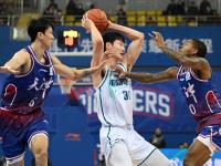 （体育）篮球——CBA常规赛：天津先行者胜青岛国信水产