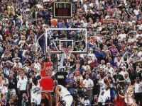 1998年NBA总决赛G6：乔丹的神奇之处在于对马龙的抢断！