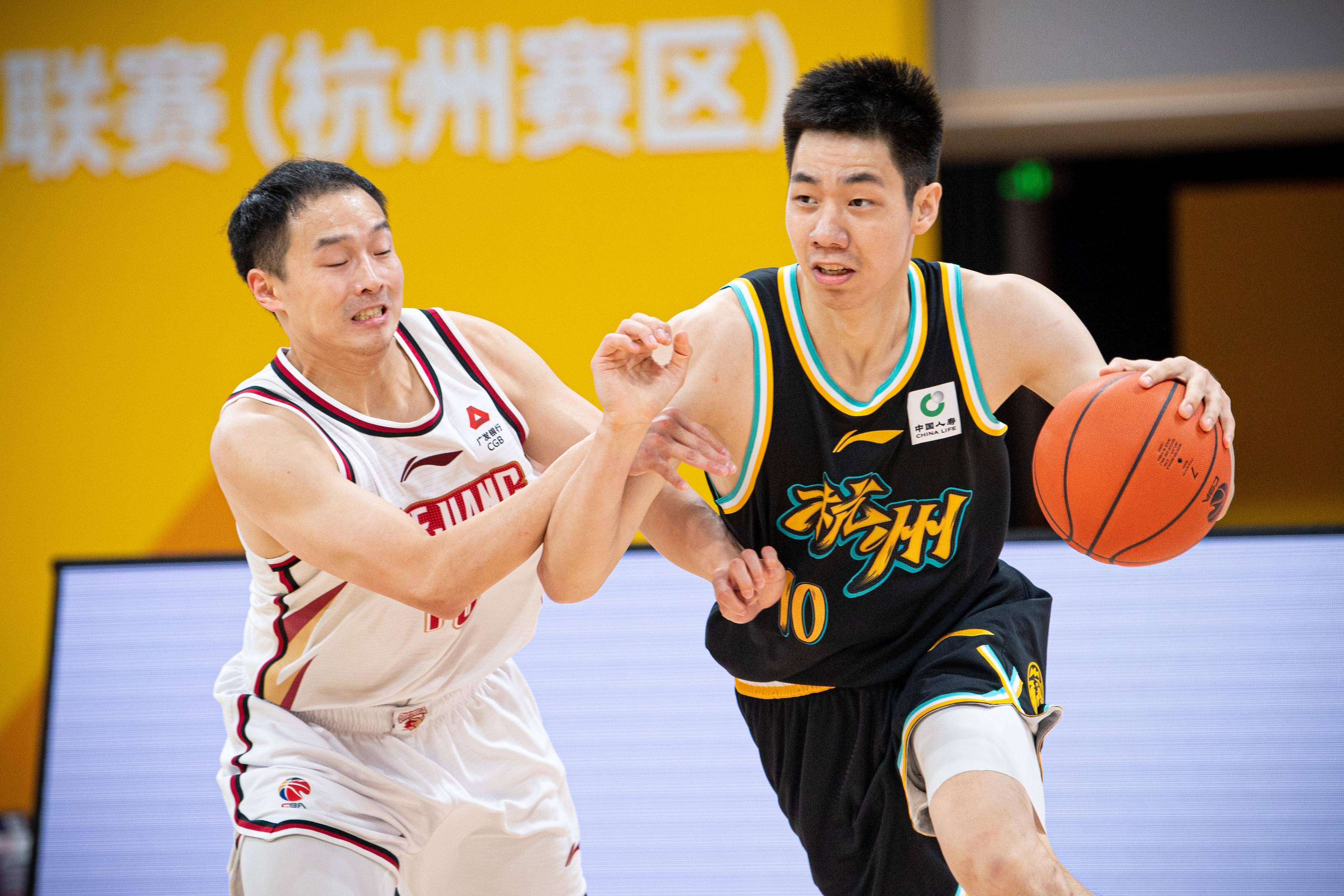 （体育）篮球——CBA常规赛：浙江东阳光药对阵浙江稠州金租