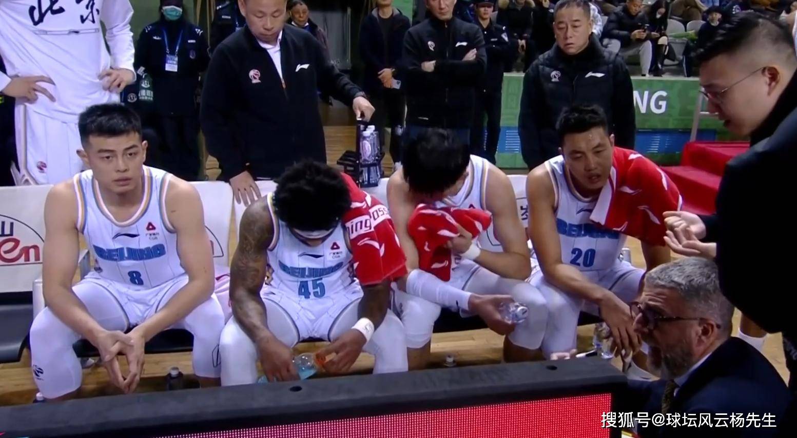 CBA常规赛，北京男篮大比分惨败南京男篮，背后原因令人震惊！