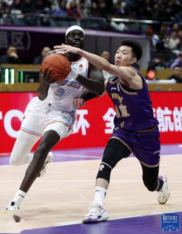 篮球丨CBA常规赛：北京控股胜山东高速